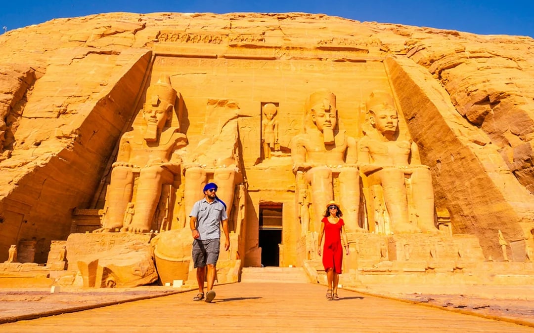 From Cairo: Abu Simbel Temples Private Tour by Air with Flights Transfers and Guide Image 8