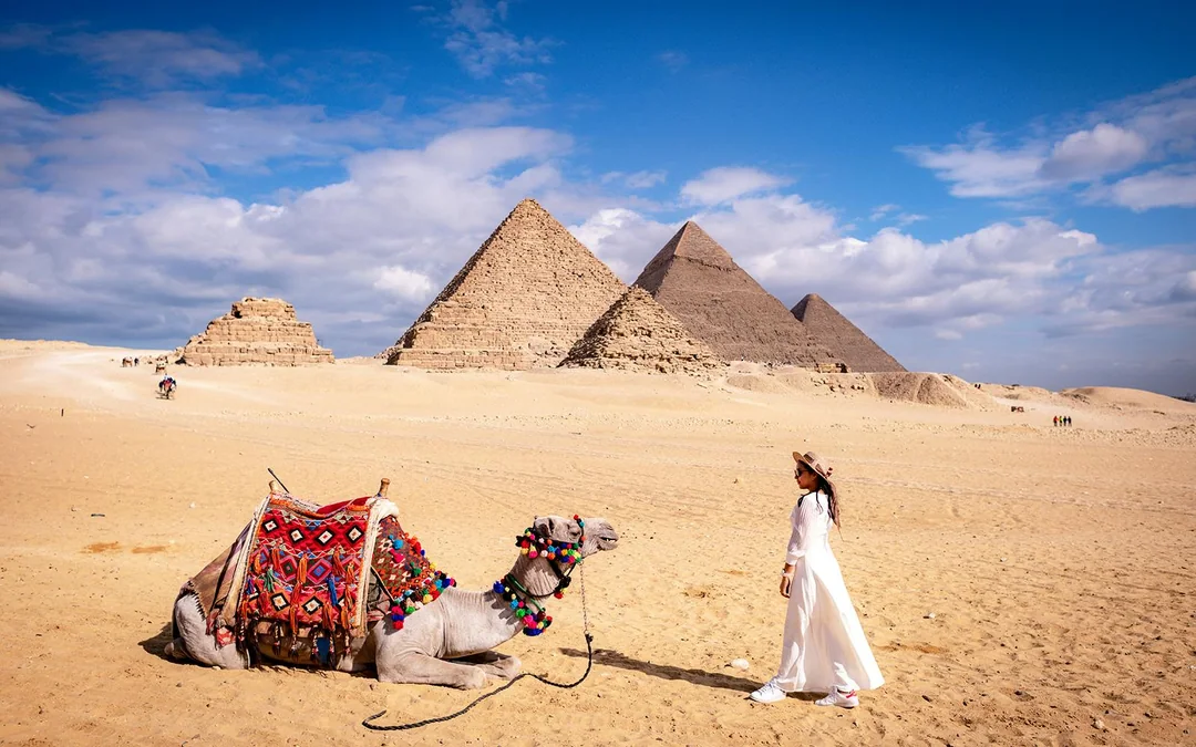From Cairo: Full-Day Guided Tour of Giza Pyramids, Sphinx, Grand Egyptian Museum & Bazaar with Entry Tickets, Lunch & Hotel Transfers Image 1