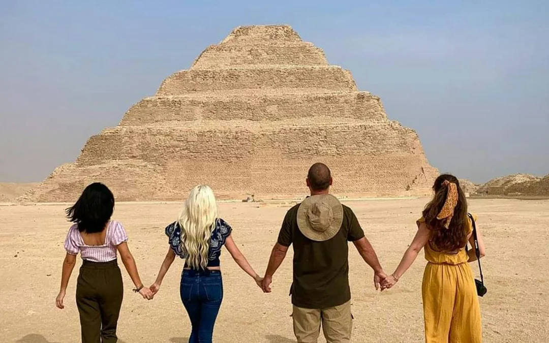From Cairo: Full-Day Guided Tour of Giza Pyramids, Sphinx, Saqqara & Memphis with Entry Tickets, Lunch & Hotel Transfers Image 2