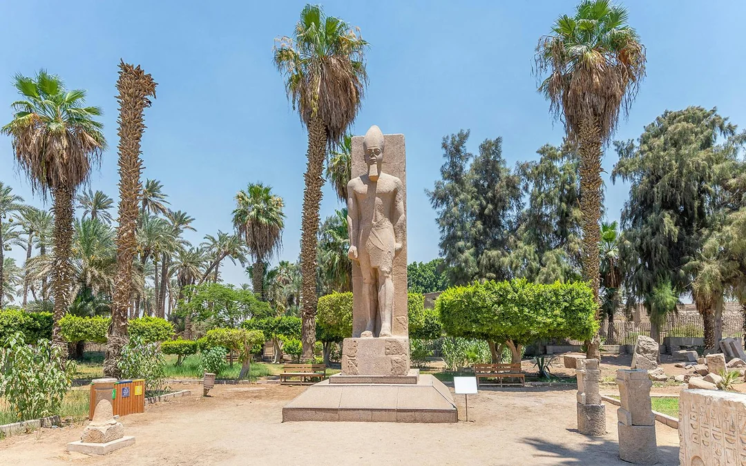 From Cairo: Full-Day Guided Tour of Giza Pyramids, Sphinx, Saqqara & Memphis with Entry Tickets, Lunch & Hotel Transfers Image 3