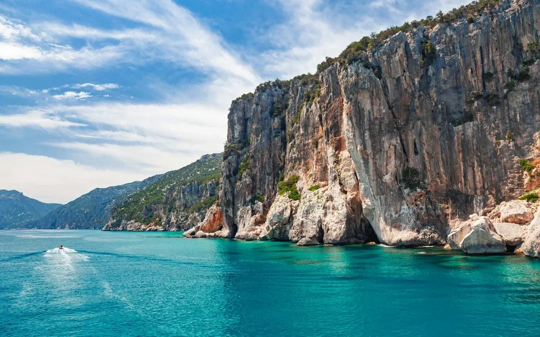 From Cala Gonone: Dinghy Trip in the Gulf of Orosei with Cala Goloritzè Stop Image 2