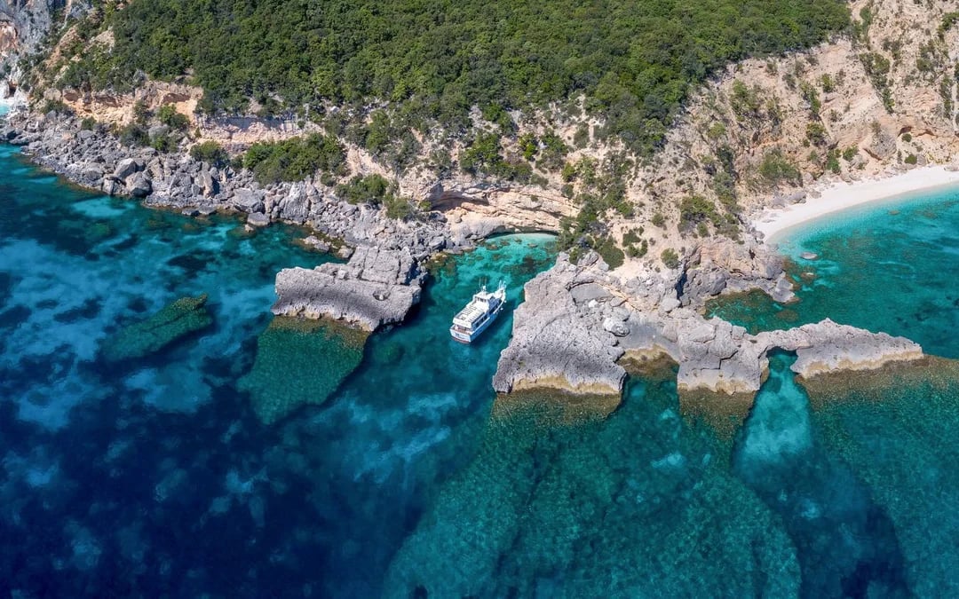 From Cala Gonone: Motorboat Tour of Gulf of Orosei with Cala Goloritzè Image 1