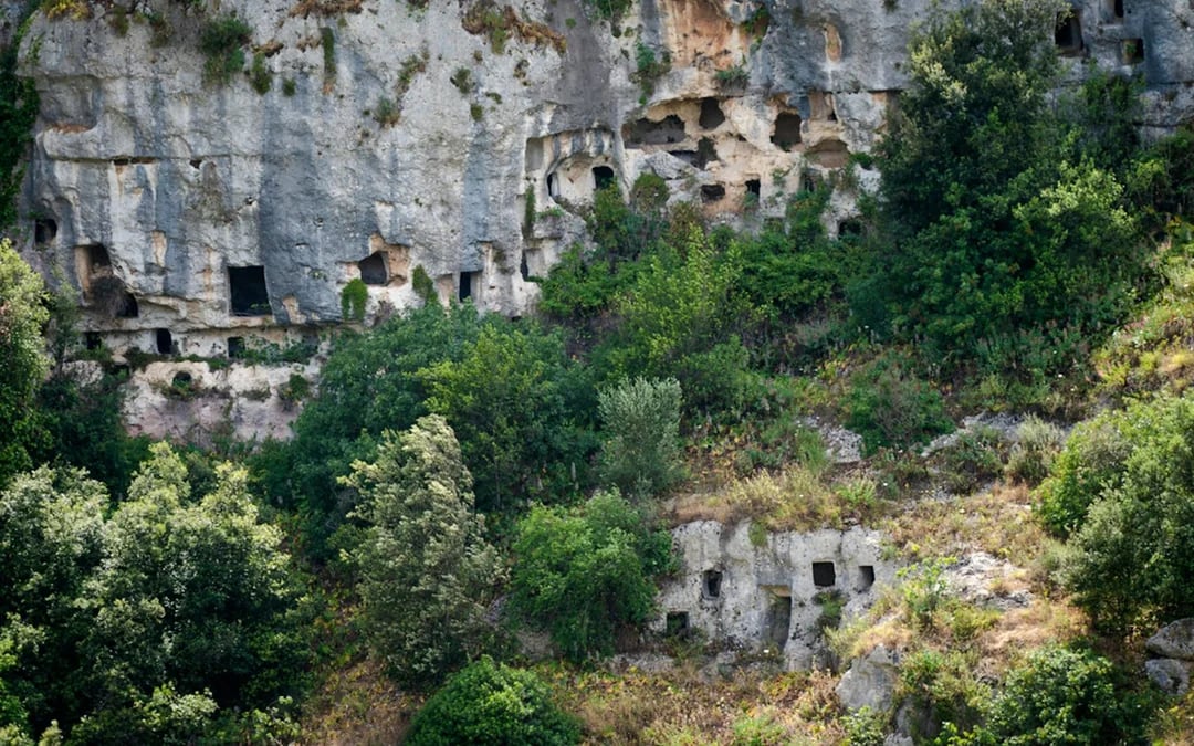 From Catania: Pantalica Necropolis & Sortino Hiking Tour with Hotel Pickup Image 4
