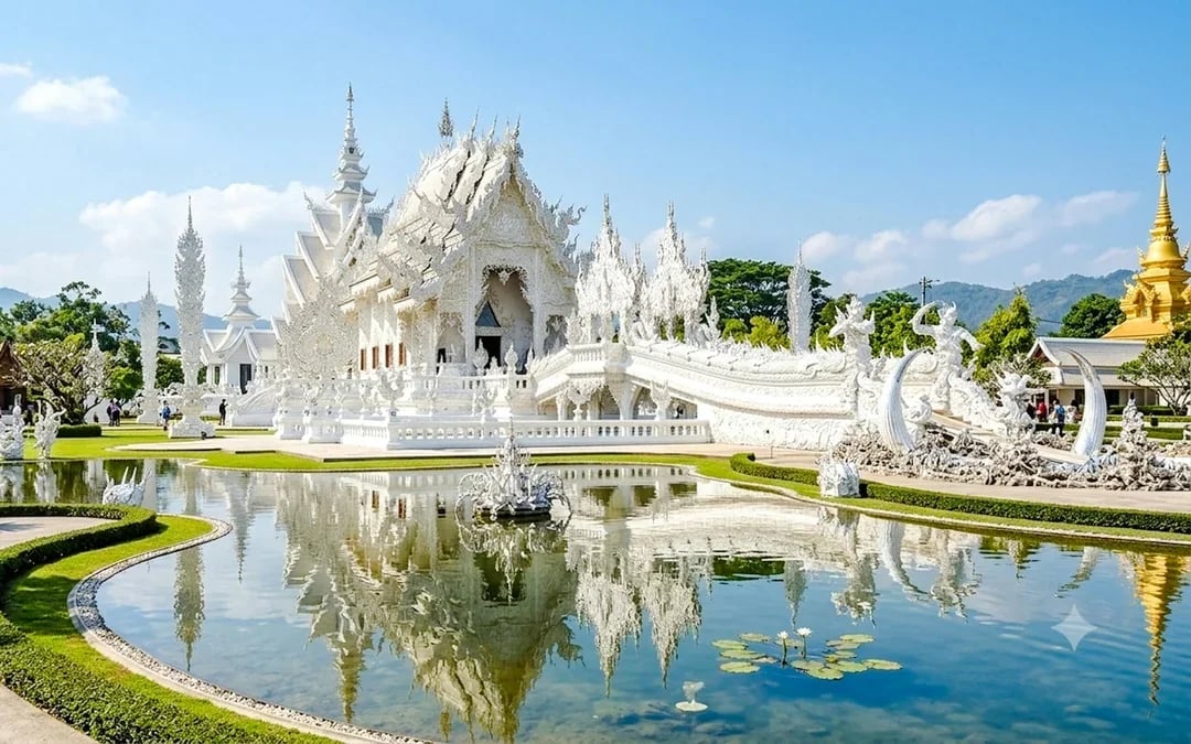 From Chiang Mai: Chiang Rai White, Blue and Red Temples & Long Neck Village Small-Group Tour Image 2