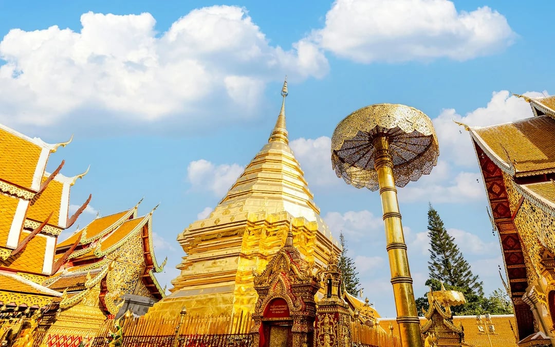 From Chiang Mai: Doi Suthep, Wat Pha Lat and Baan Kang Wat Tour Image 4