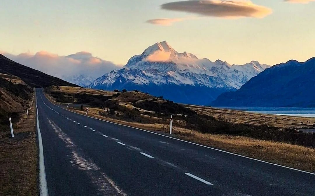 From Christchurch: Mt Cook and Lake Tekapo Day Trip with City Centre Pickup Image 5