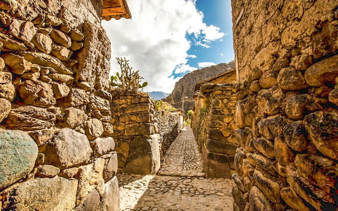 From Cusco: Full-Day Trip to Ollantaytambo with Lunch Image 7