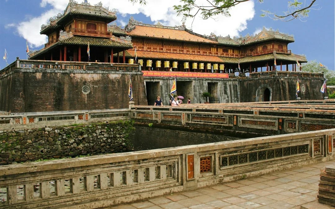 From Da Nang: Hue Guided Day Trip Image 1