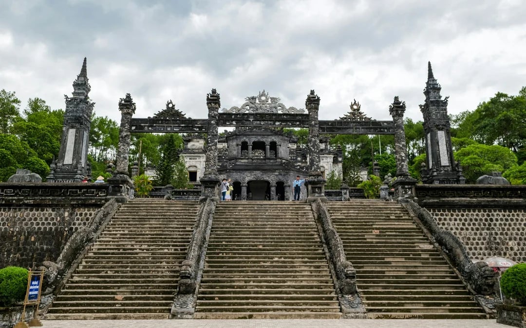 From Da Nang: Hue Guided Day Trip Image 5