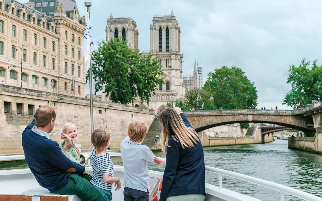 From Disneyland®: Paris Sightseeing Tour with Seine River Cruise Image 5