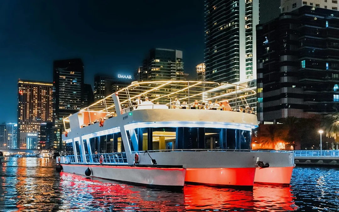 From Dubai Marina: 1.5-Hour Sunset/Dinner Cruise with Open Bar, Live Music & International Buffet Image 12