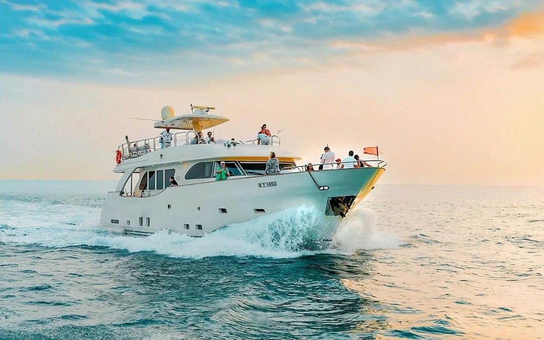From Dubai Marina: 1-Hour Sightseeing Yacht Cruise with Panoramic Views Image 8
