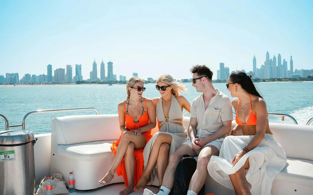 From Dubai Marina: 2/3-Hour Luxury Yacht Cruise with Breakfast or BBQ Lunch/Dinner Image 4