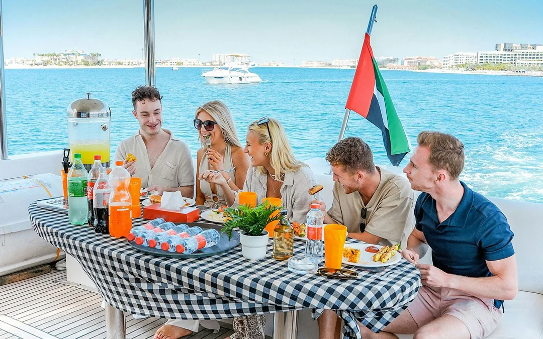 From Dubai Marina: 2/3-Hour Luxury Yacht Cruise with Breakfast or BBQ Lunch/Dinner Image 5