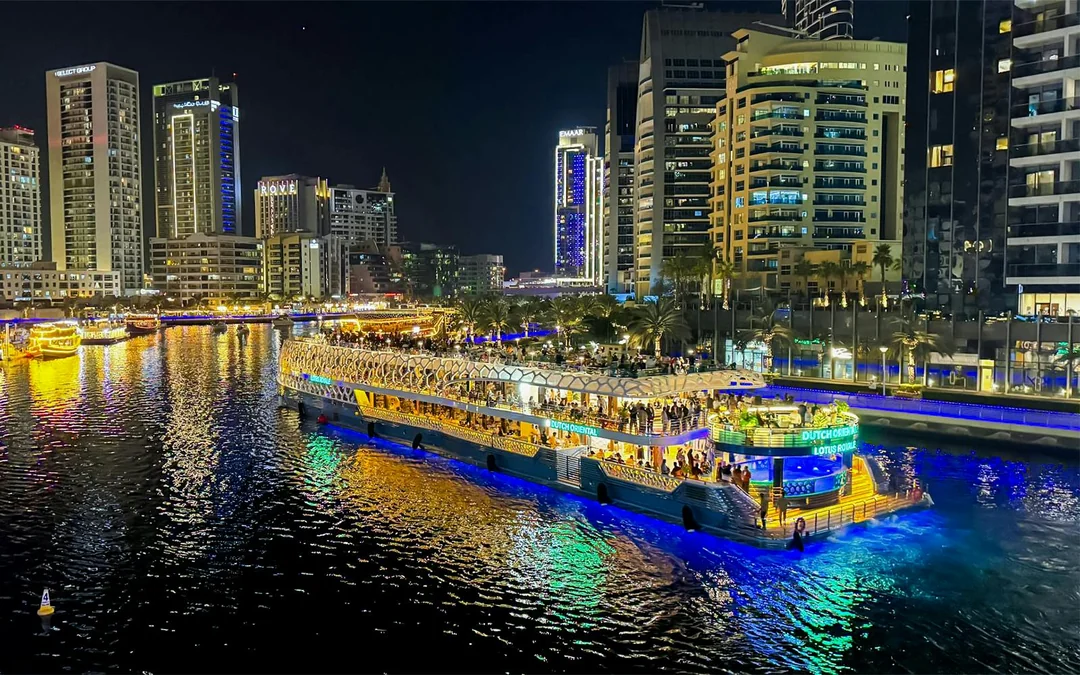 From Dubai Marina: 3-Hour Lotus Mega Yacht Cruise with Buffet Dinner, Unlimited Drinks & Live Entertainment Image 1
