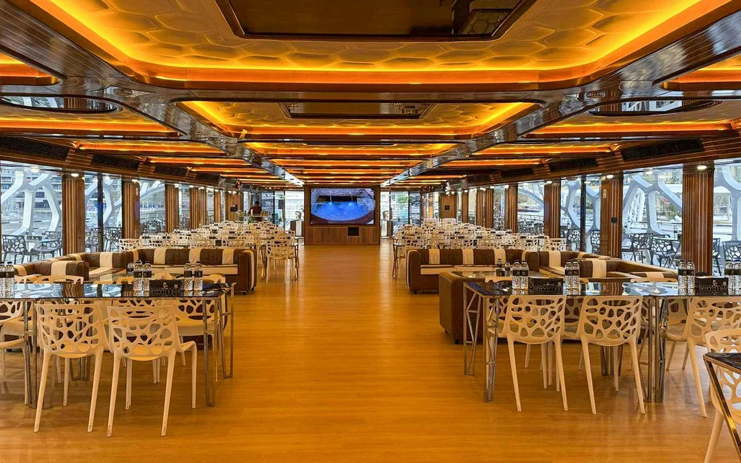 From Dubai Marina: 3-Hour Lotus Mega Yacht Cruise with Buffet Dinner, Unlimited Drinks & Live Entertainment Image 5