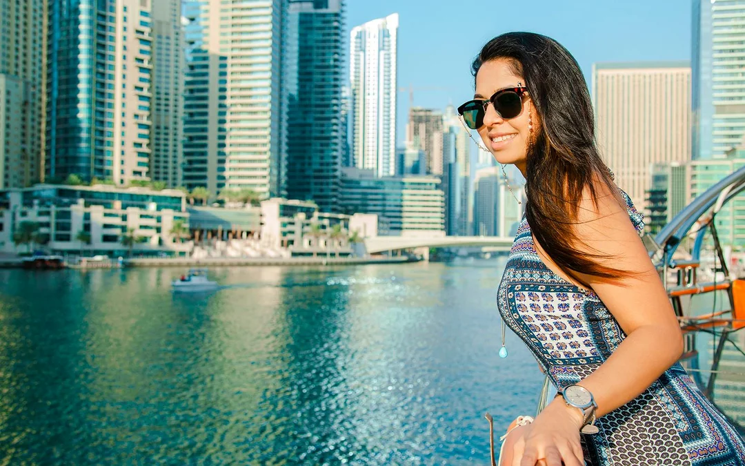 From Dubai Marina/Creek: 1-Hour Sightseeing Dhow Cruise with Unlimited Soft Drinks Image 2