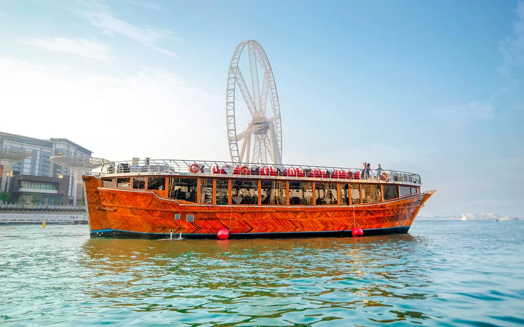 From Dubai Marina/Creek: 1-Hour Sightseeing Dhow Cruise with Unlimited Soft Drinks Image 5