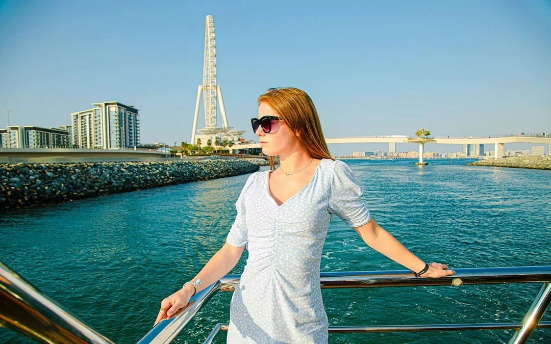 From Dubai Marina/Creek: 1-Hour Sightseeing Dhow Cruise with Unlimited Soft Drinks Image 10