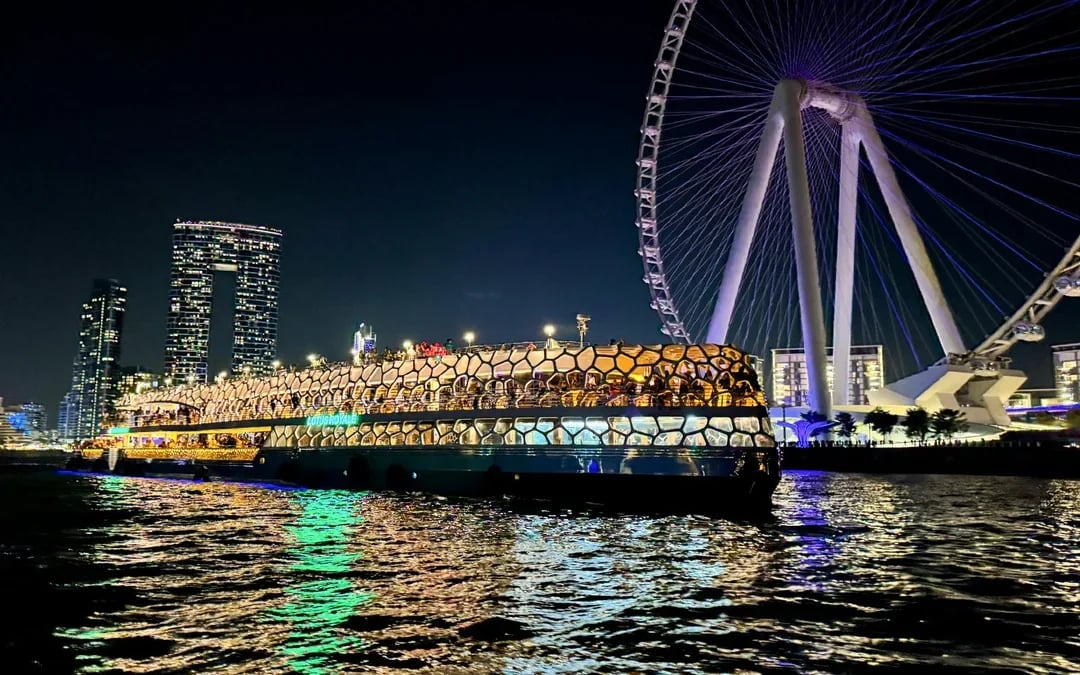 From Dubai Marina: Lotus Mega Yacht Dinner Cruise with Live DJ & Unlimited Drinks Image 6