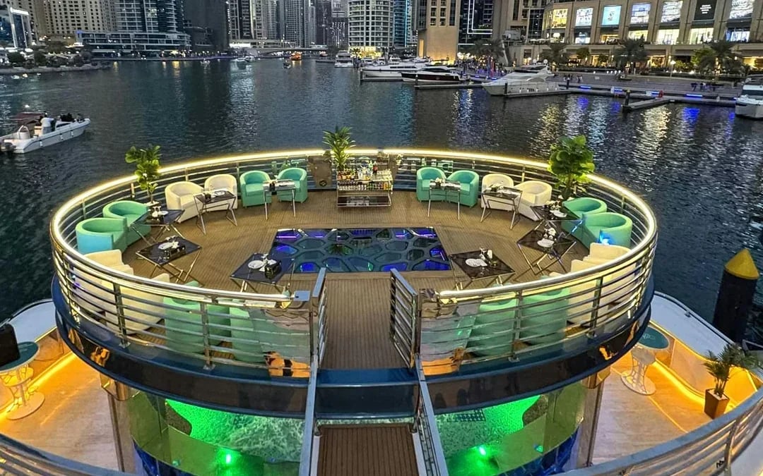 From Dubai Marina: Lotus Mega Yacht Dinner Cruise with Live DJ Image 2