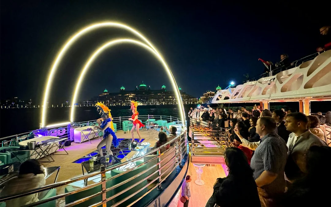 From Dubai Marina: Lotus Mega Yacht Dinner Cruise with Live DJ Image 3