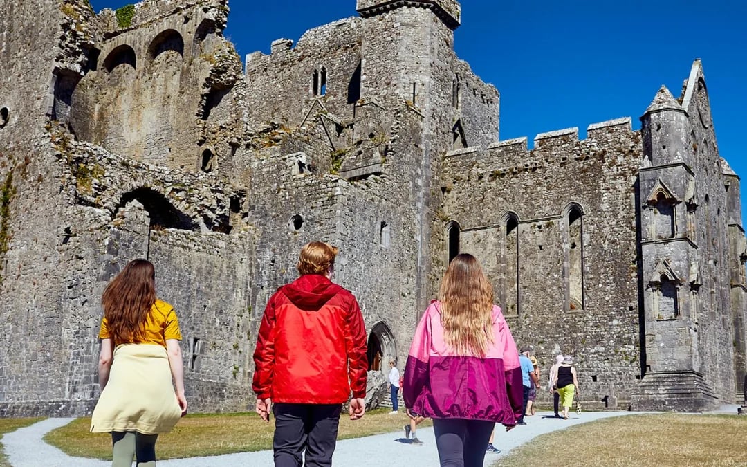 From Dublin: Blarney, Rock of Cashel & Cahir Castles Full-Day Tour Image 2