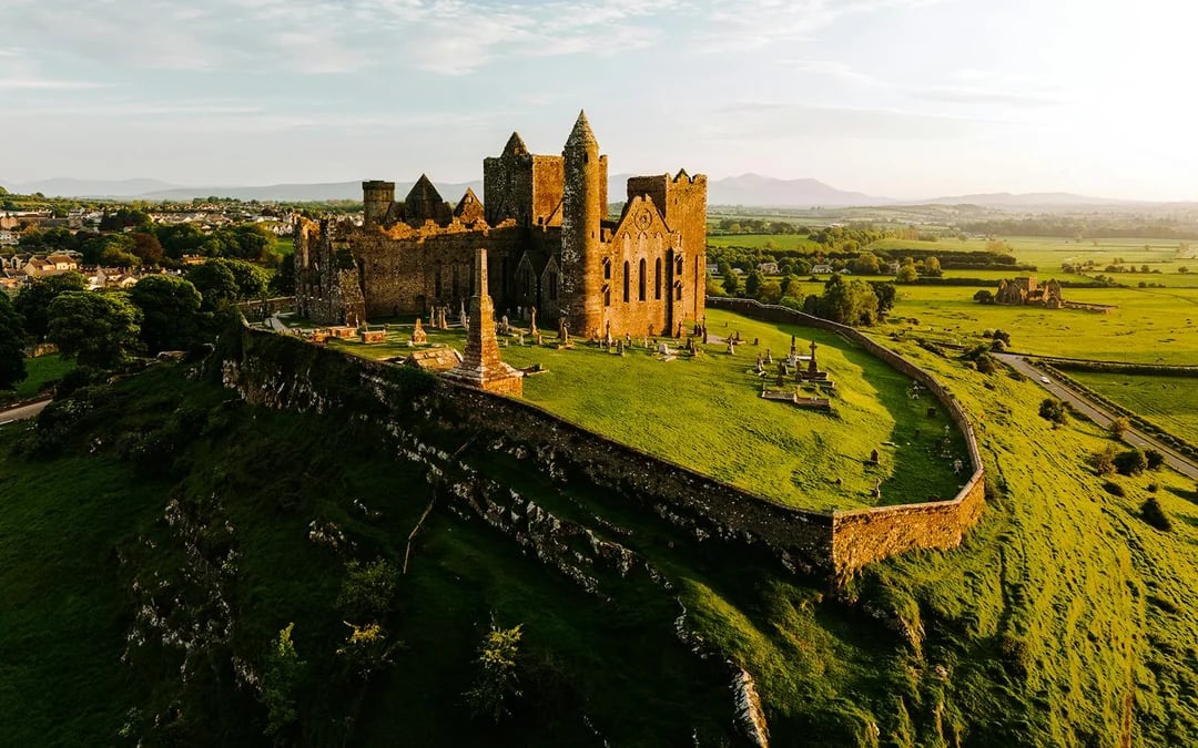From Dublin: Blarney, Rock of Cashel & Cahir Castles Full-Day Tour Image 3