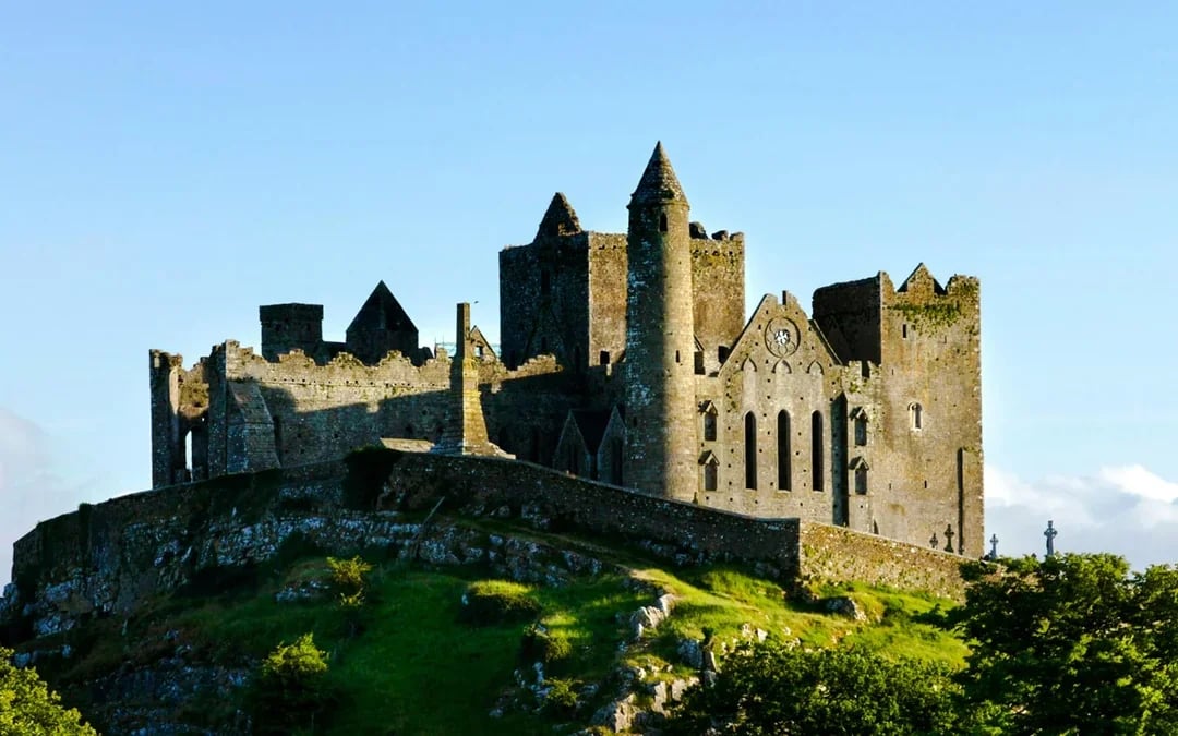 From Dublin: Blarney, Rock of Cashel & Cahir Castles Full-Day Tour Image 6