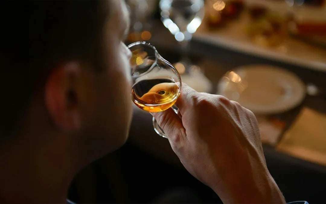 From Dublin: Giant's Causeway and Titanic Distillers Full-Day Tour Image 8