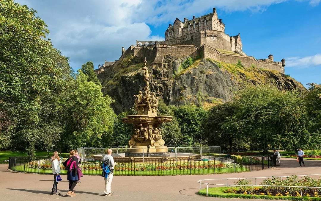 From Edinburgh: Glenfinnan, Glencoe & Fort William Day Trip Image 8