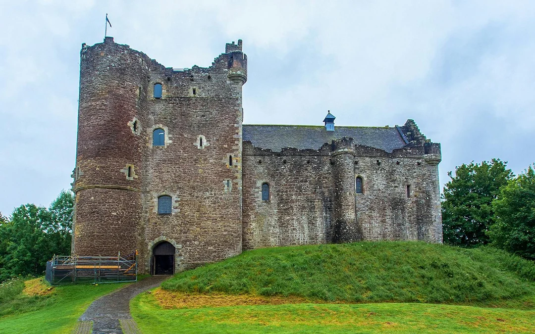 From Edinburgh: Loch Lomond, Stirling Castle & Kelpies Day Trip Image 8