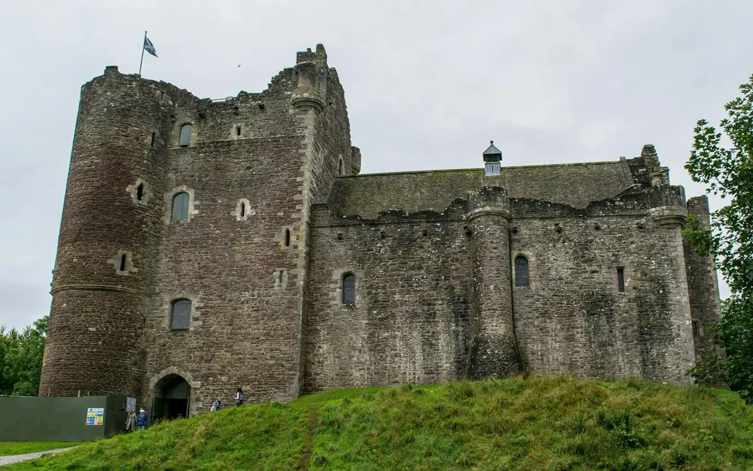 From Edinburgh: Outlander Locations Tour with Entry to Castles Image 5