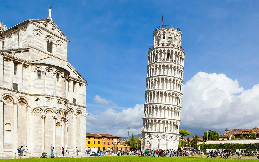 From Florence: Pisa Guided Day Tour Image 1