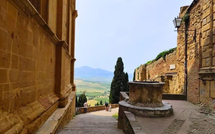 From Florence: Private Val d’Orcia Tour to Pienza, Montepulciano, and Montalcino with Farm and Cellar Tastings Image 1
