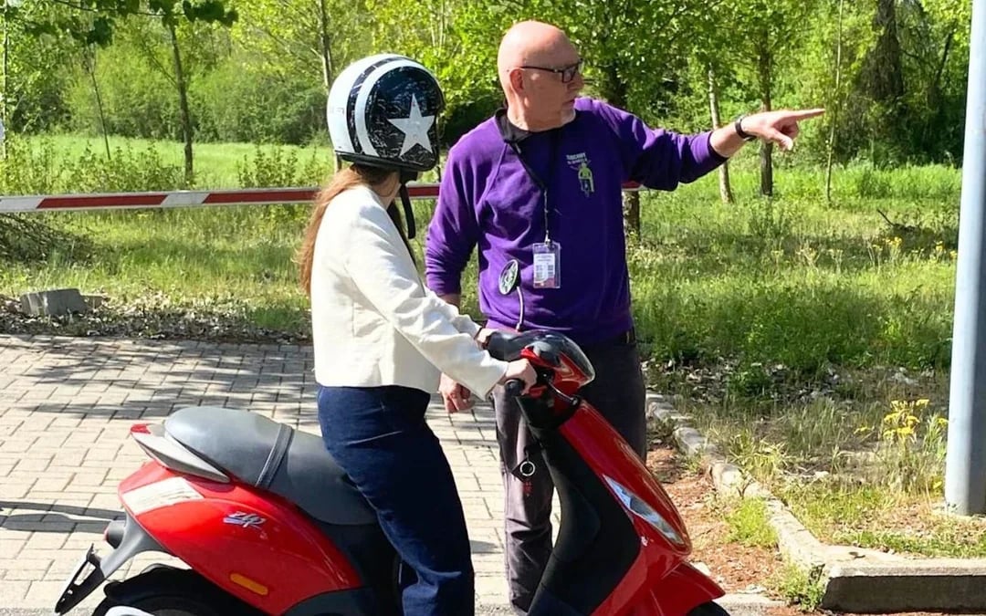 From Florence: Small-Group Tuscany Vespa Tour with Lunch & Wine Image 7
