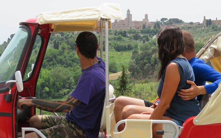 From Florence: Tuscany Tuk Tuk Tour with Winery Visit, Lunch, and San Gimignano Stop Image 2
