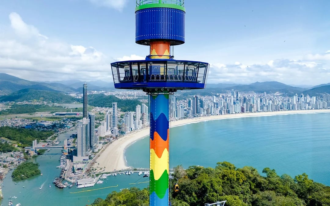 From Florianópolis: Balneário Camboriú Tour with Unipraias Cable Car Ticket and Laranjeiras Beach Image 12