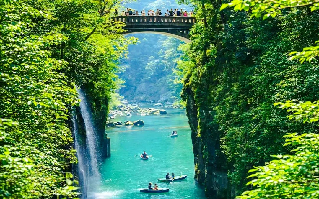 From Fukuoka: Takachiho Gorge and Amaterasu Railway Tour Image 6