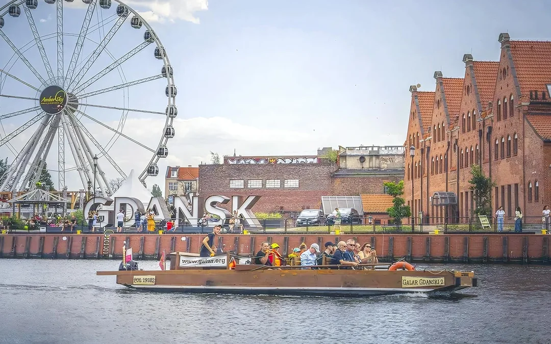From Gdańsk: Cruise on a Historical Galar Boat Image 9
