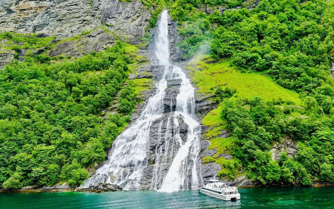 From Geiranger: Fjord Boat Tour With Waterfall Tasting Image 1