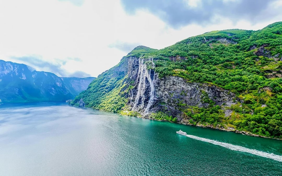 From Geiranger: Fjord Boat Tour With Waterfall Tasting Image 6
