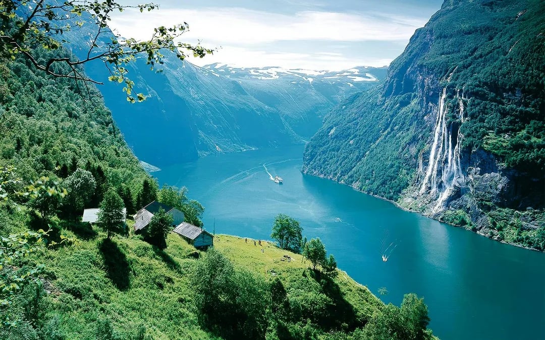 From Geiranger: Fjord Boat Tour With Waterfall Tasting Image 8