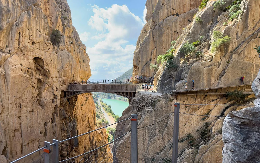 From Granada: Caminito del Rey Guided Day Trip with Round-Trip Transfers Image 2