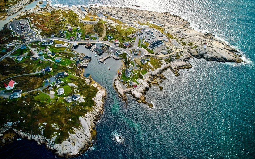 From Halifax: Peggy's Cove Tour Image 4