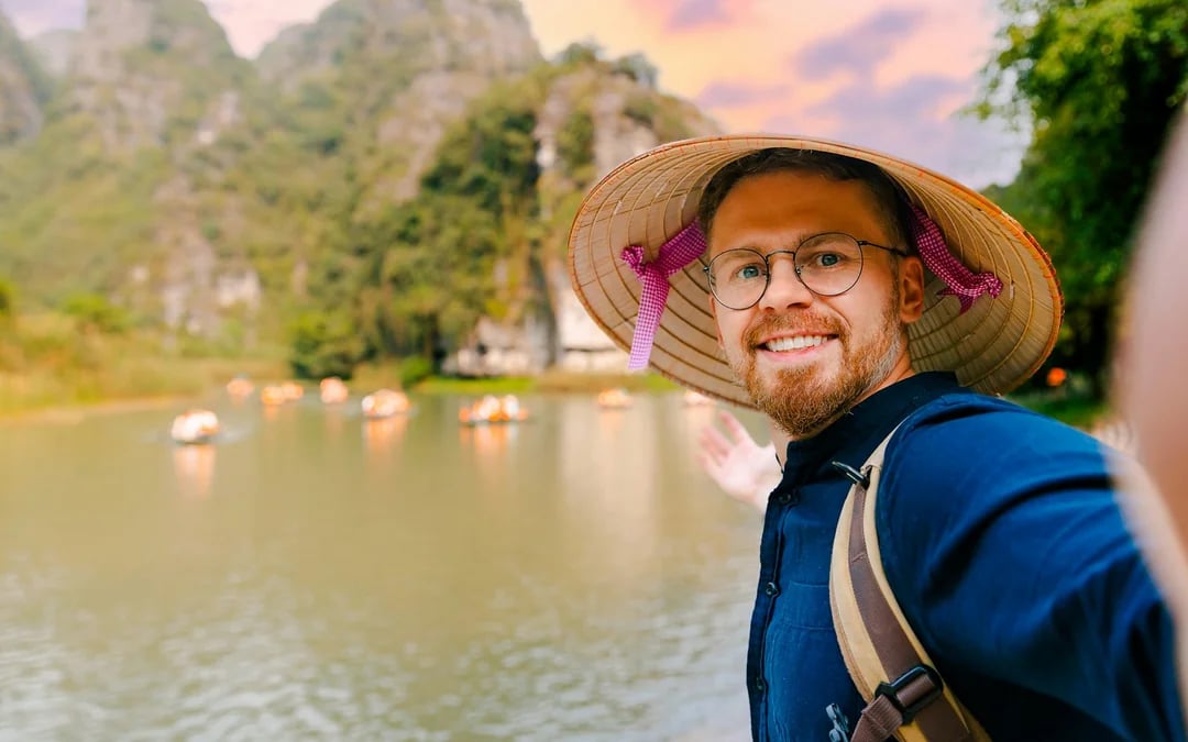 From Hanoi: Ninh Binh Small-Group Limousine Day Trip with Hoa Lu, Trang An Boat & Mua Cave Image 1