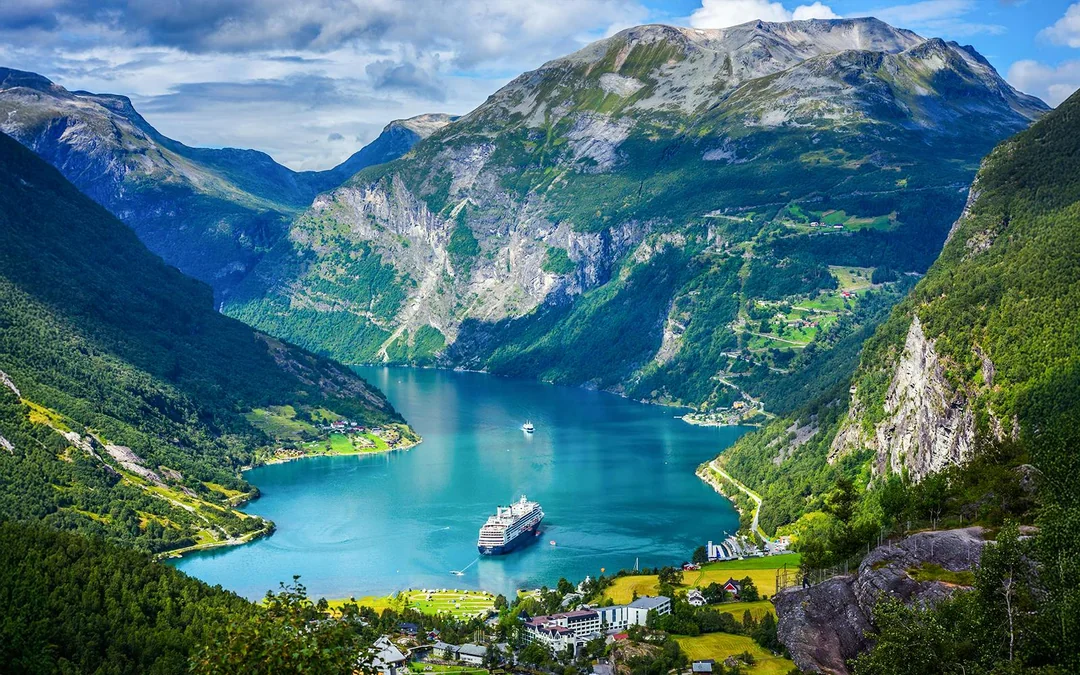 From Hellesylt: Geiranger Fjord Boat Tour With a Stop in Geiranger Village Image 1