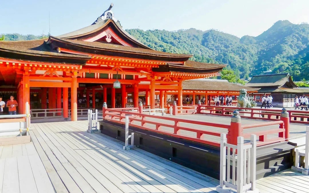 From Hiroshima: Hiroshima & Miyajima Bus Tour with UNESCO-Listed Peace Memorial Park, Museum & Itsukushima Shrine Image 9