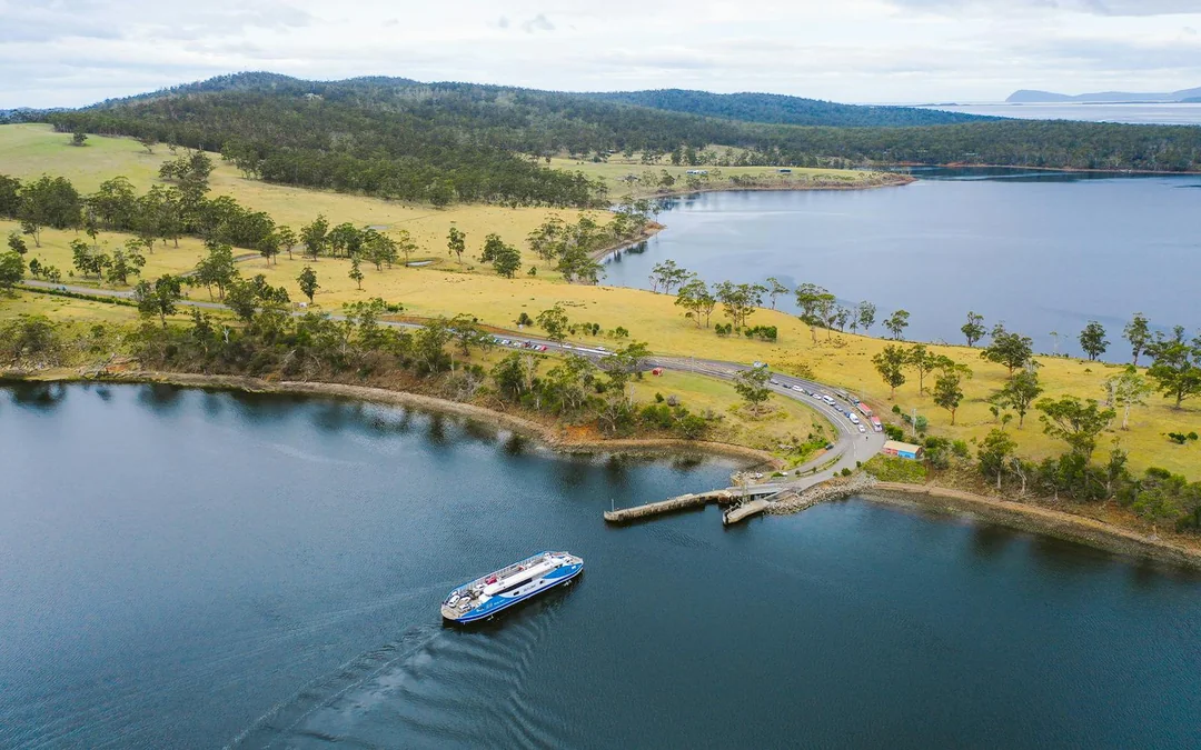 From Hobart: Bruny Island Full-Day Bus Tour with Eco Wilderness Cruise Image 7