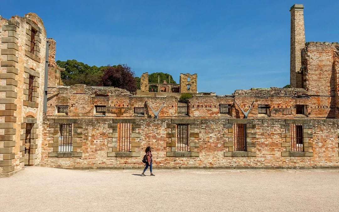 From Hobart: Port Arthur, Tasman Peninsula & Richmond Guided Tour

 Image 3